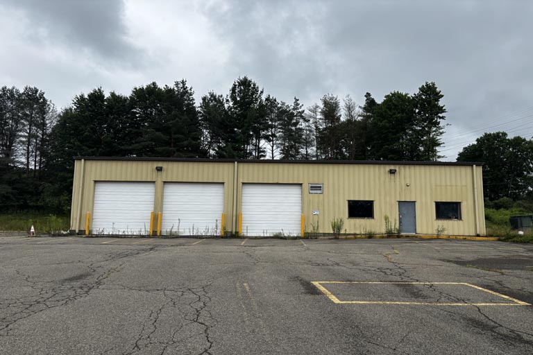A1-2504 South Dow Street