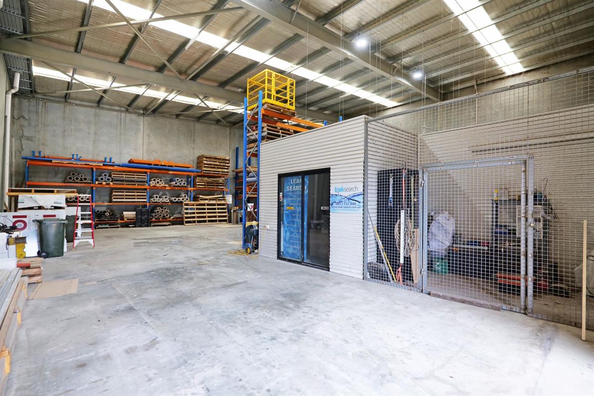 Unit 1/915 Cockburn Road