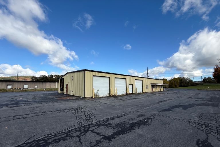 A1-105 Commerce Road
