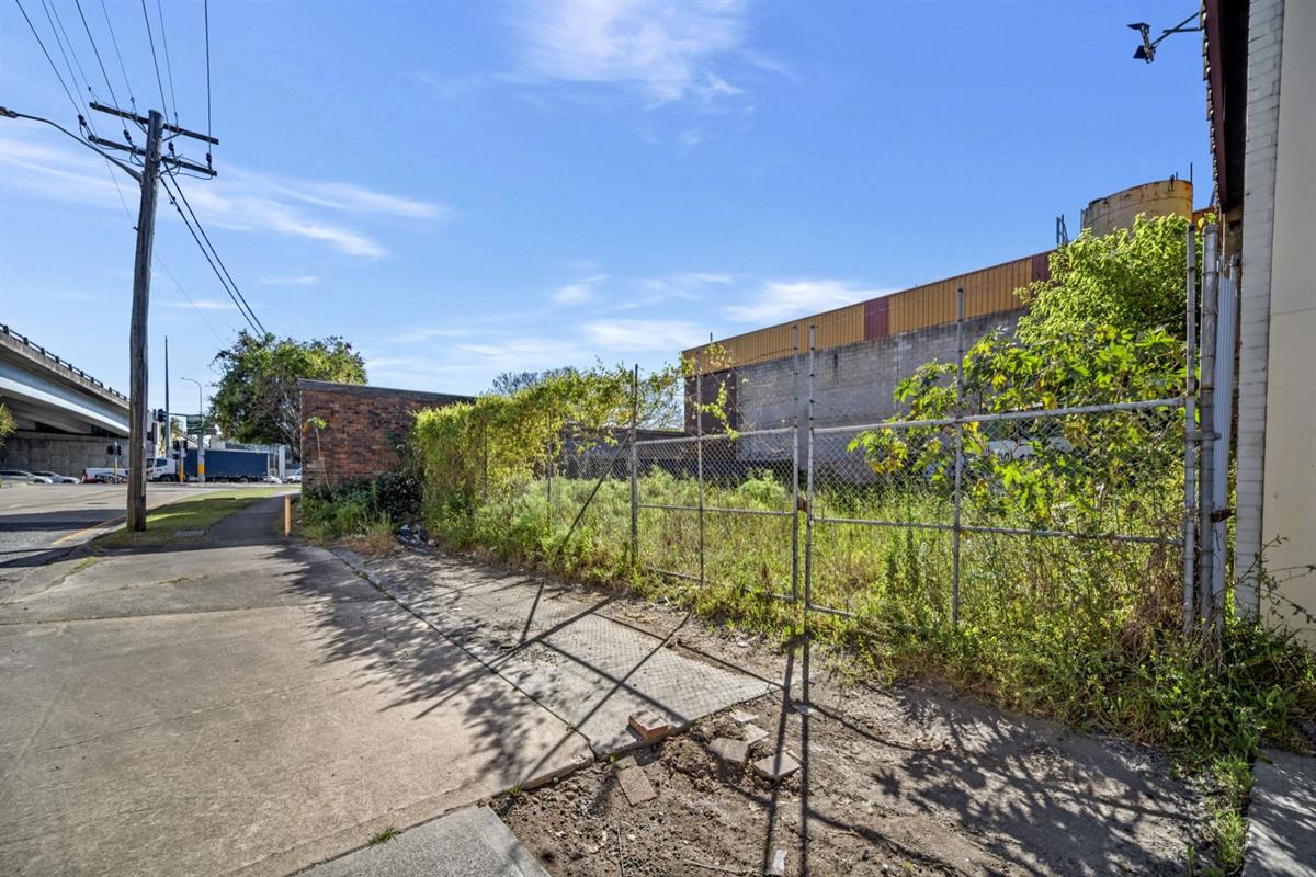 2 & 2A Fairford Rd