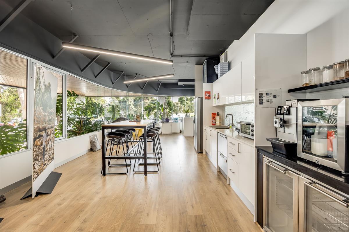 8 Greenhill Road