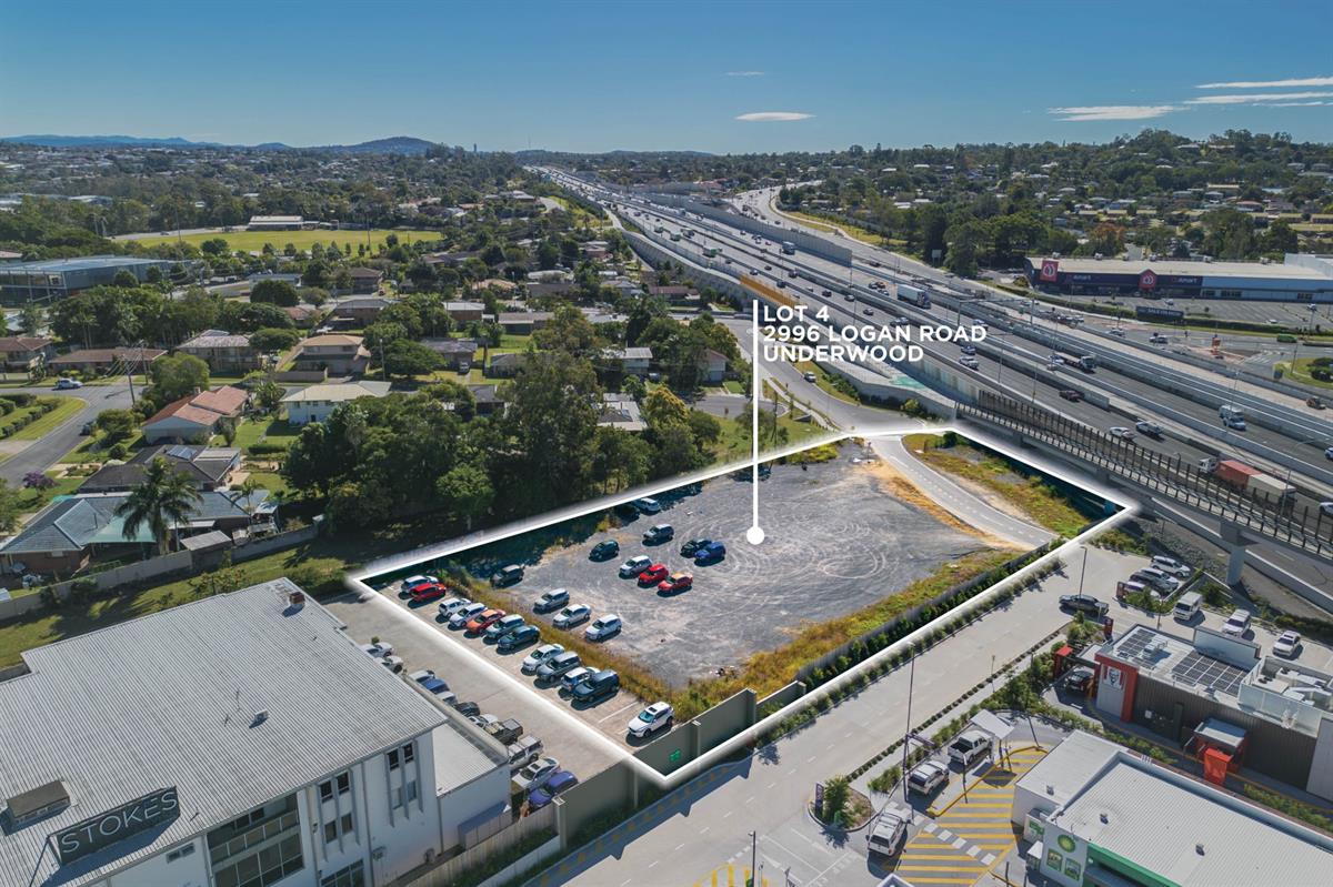 4/2996 Logan Road