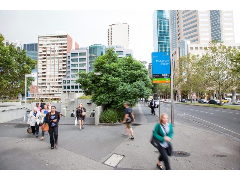 2 Lonsdale Street