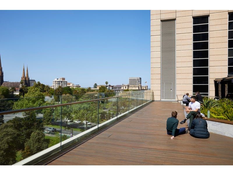 2 Lonsdale Street