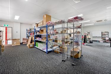 Unit 19/13-15 Baker Street