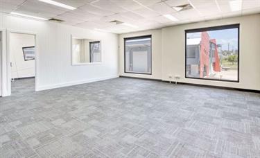 14/210 Robinson Rd E