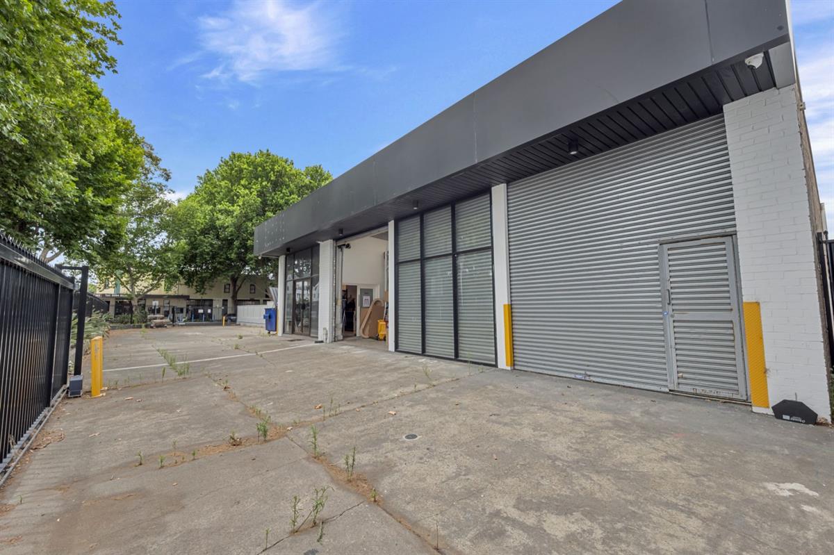 1225 Botany Road
