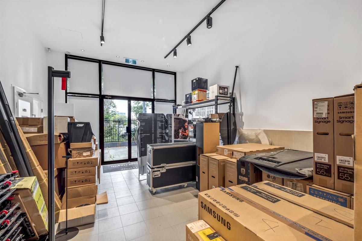 1225 Botany Road