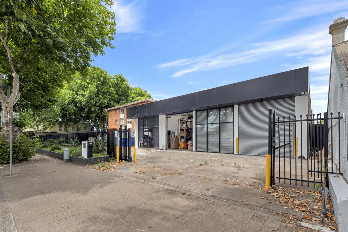 1225 Botany Road