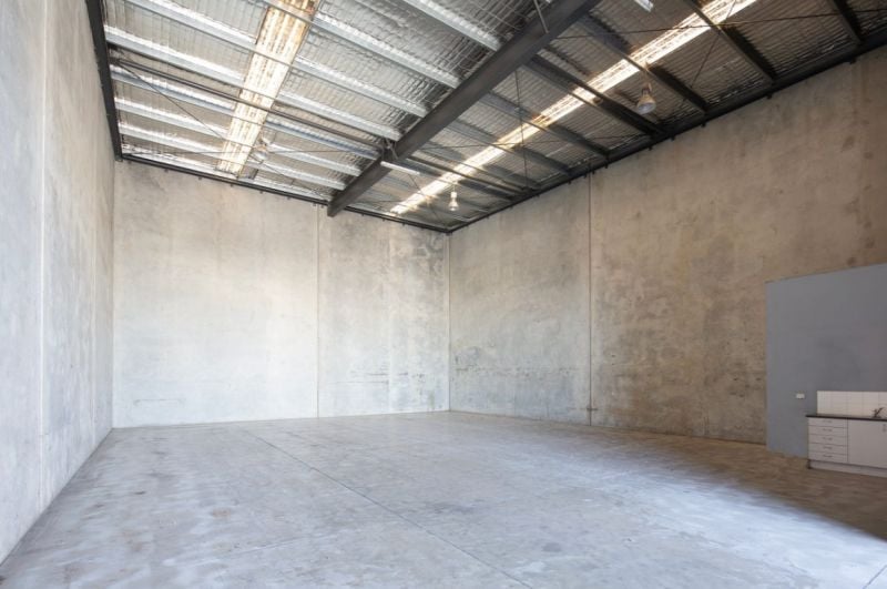 3/7 Luke St