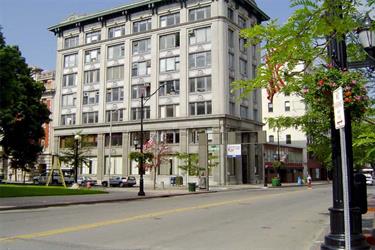 A1-84 Court Street