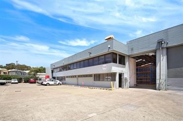 10/4 Bronti Street