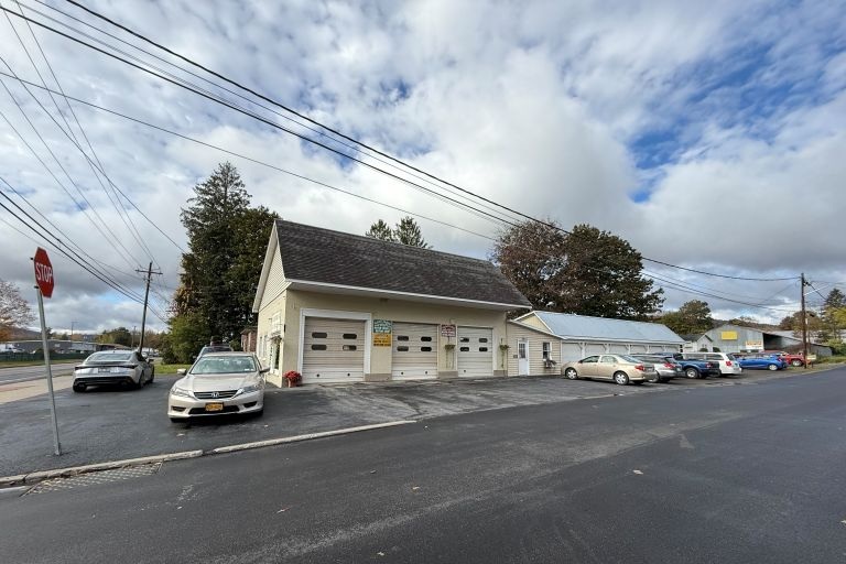 A1-40 Oneida Street