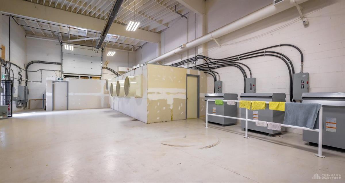 North Vancouver - Manufacturing