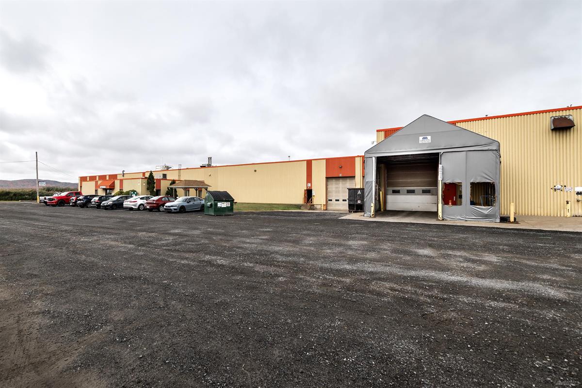 Montreal - Warehouse/Distribution
