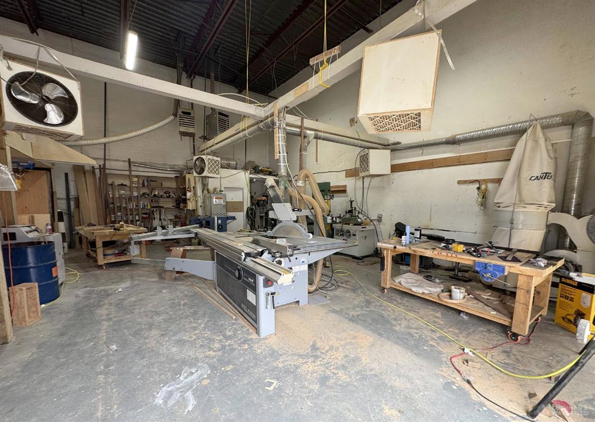 Coquitlam - Warehouse/Distribution