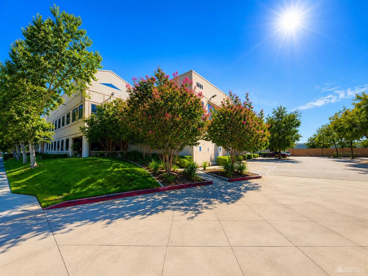 Riverside - Warehouse/Distribution