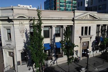 Victoria - Retail